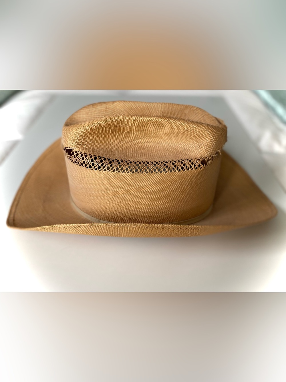 Vintage Stetson Tan Straw Western Hat with Distressed Ventilated Crown - Picture 4 of 11